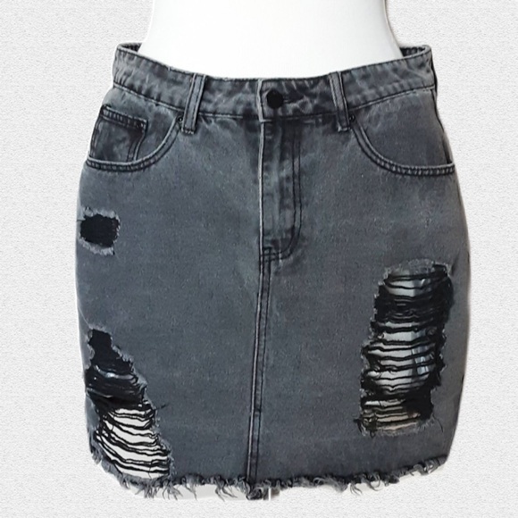 Atmos&Here Dresses & Skirts - Sz 16 ATMOS&HERE STREETWEAR Gray Denim Urban Mini Skirt Frayed Detail’s